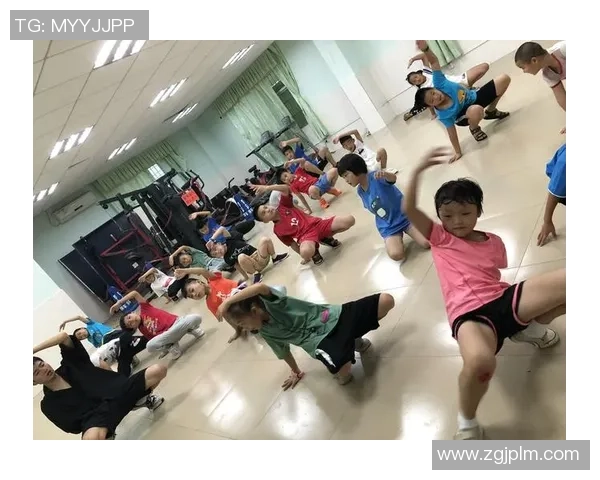 舞动人生的节奏与梦想：赵芳的街舞故事与心路历程